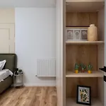 Rossini King Bed I Br Lägenhet Bukarest