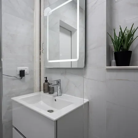 Rossini King Bed I Br בוקרשט