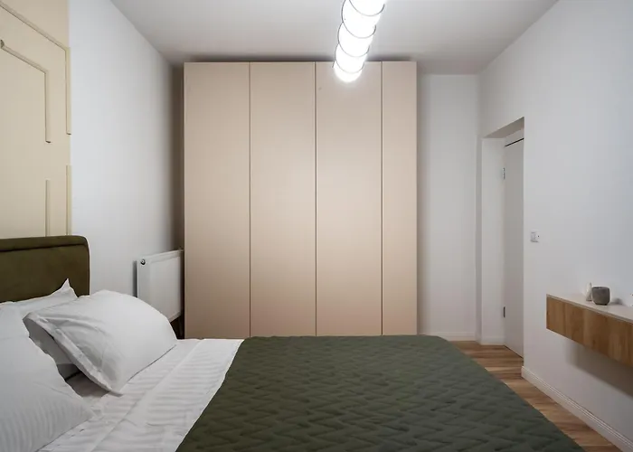 Rossini King Bed I Br * Bucharest